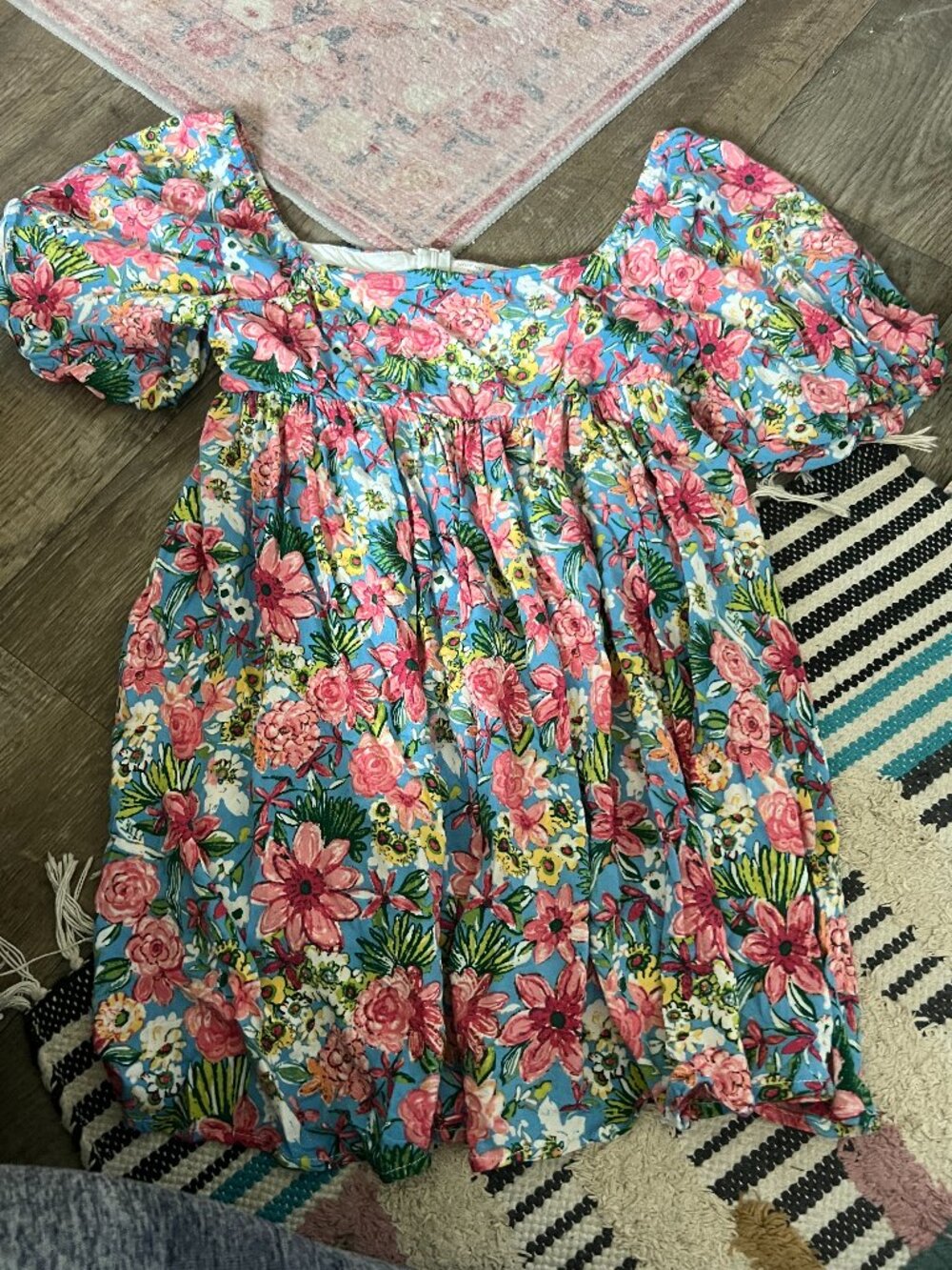 Shop Neighbor floral mini dress‎ size small